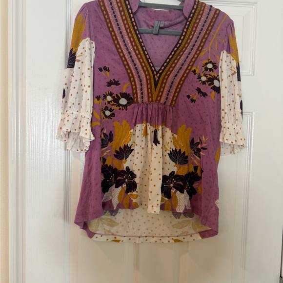Anthropologie Blank by London Tops - Blank by London Floral V-Neck Peplum Embroidered Tunic in Dusty Purple and Cream